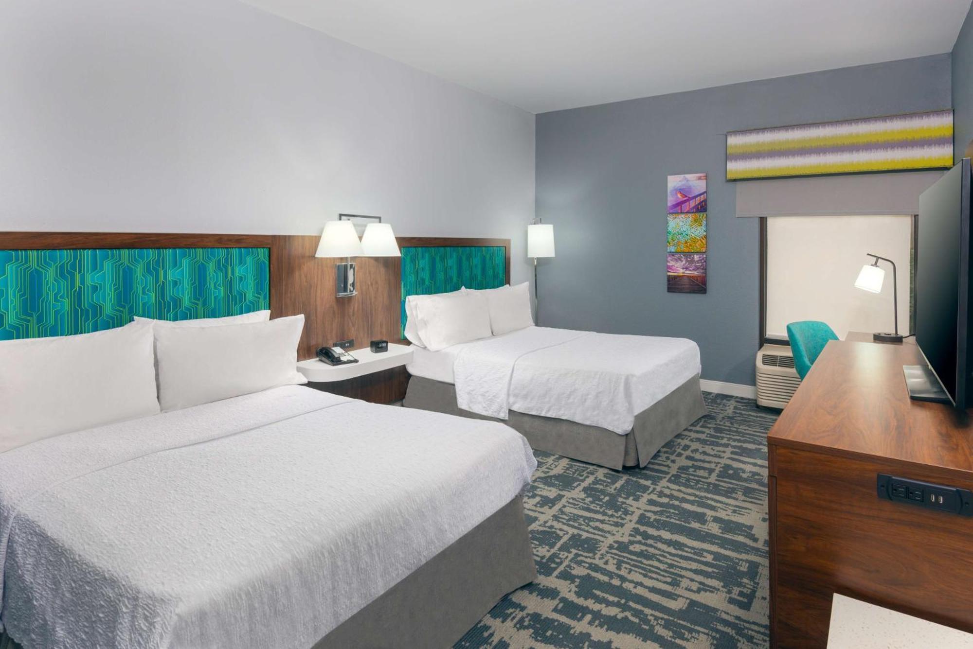 Hotel Hampton 3*